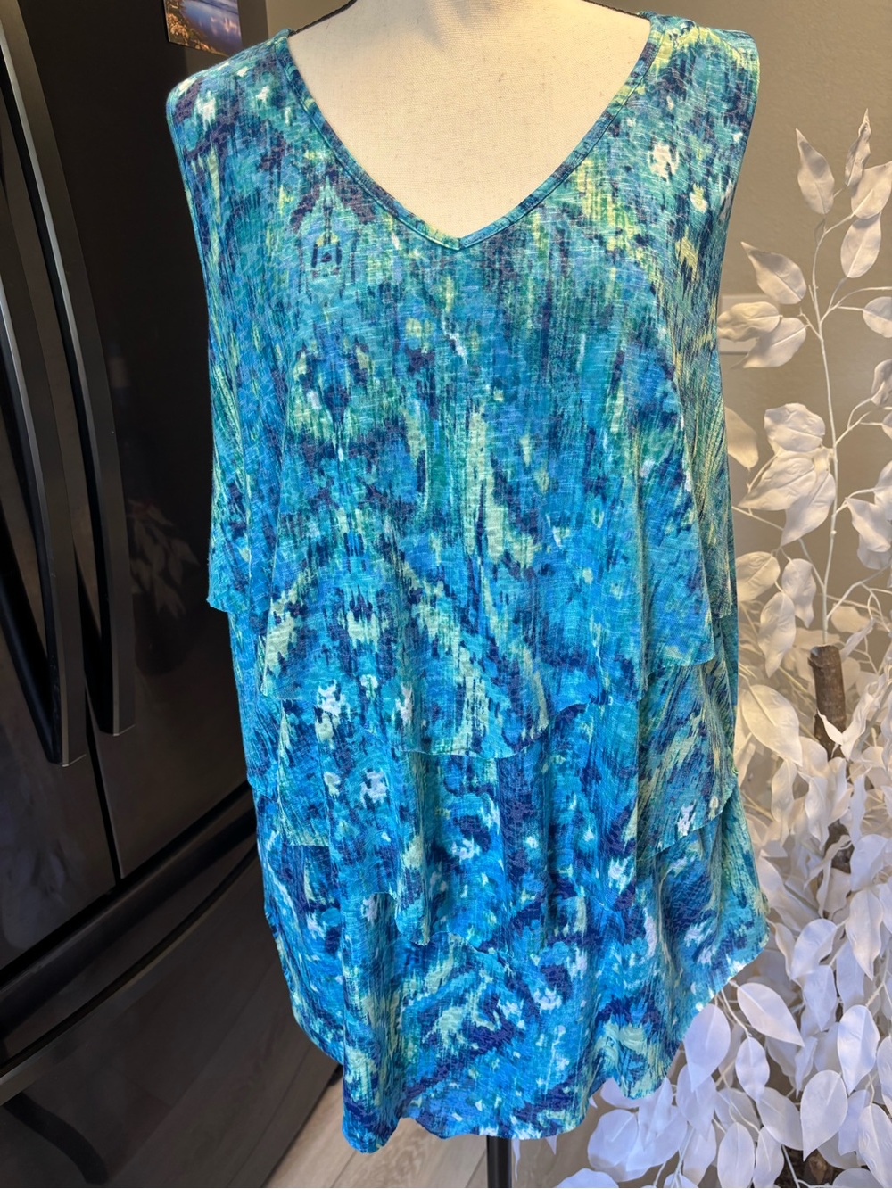 Catherines Blue Teal Patterned Sleeveless V-Neck Tank. XL. NWOT